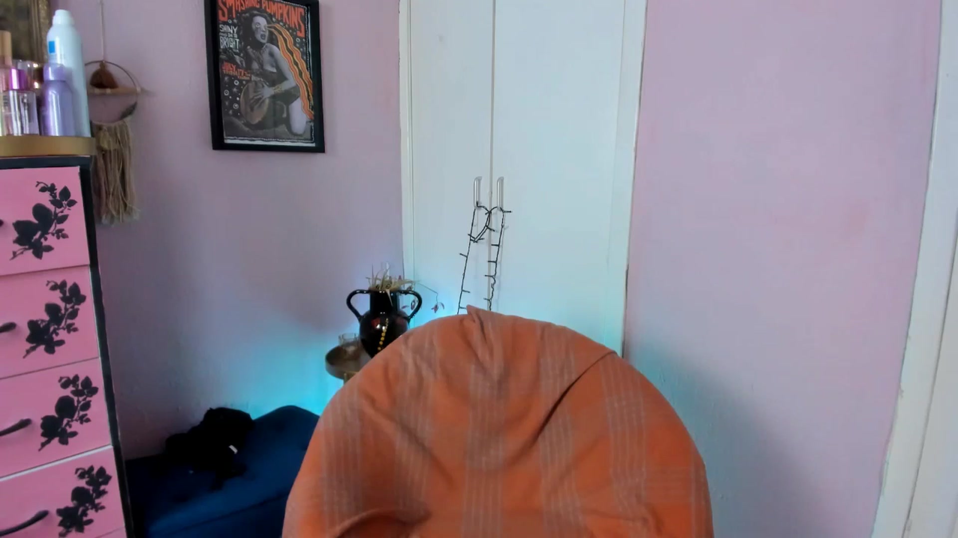 Gallery image thumbnail from MissMimiRose's myfreecams stream on, 06/10/2025, 20:20 image 6 of 20