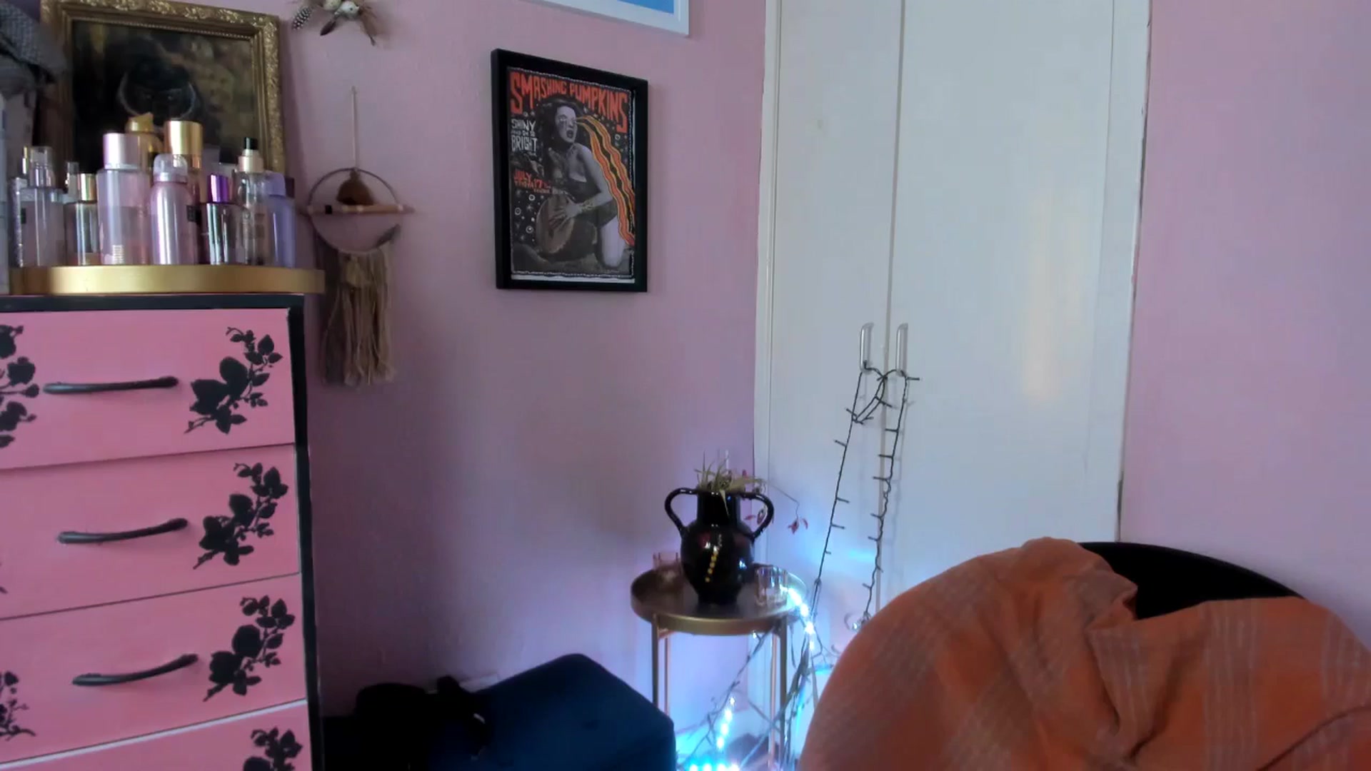 Gallery image thumbnail from MissMimiRose's myfreecams stream on, 06/11/2025, 20:32 image 17 of 20