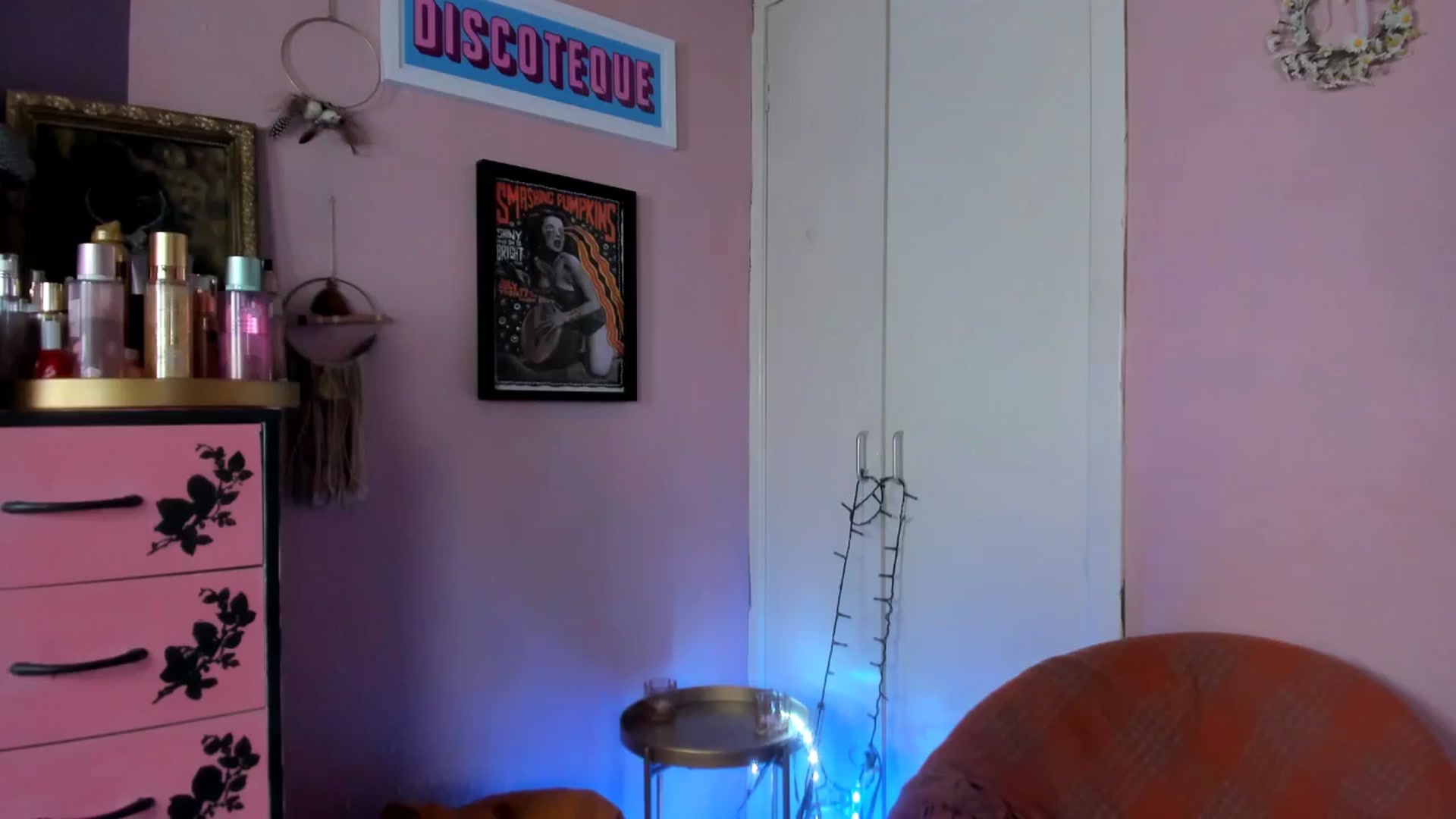 Gallery image thumbnail from MissMimiRose's myfreecams stream on, 06/16/2025, 22:30 image 9 of 20