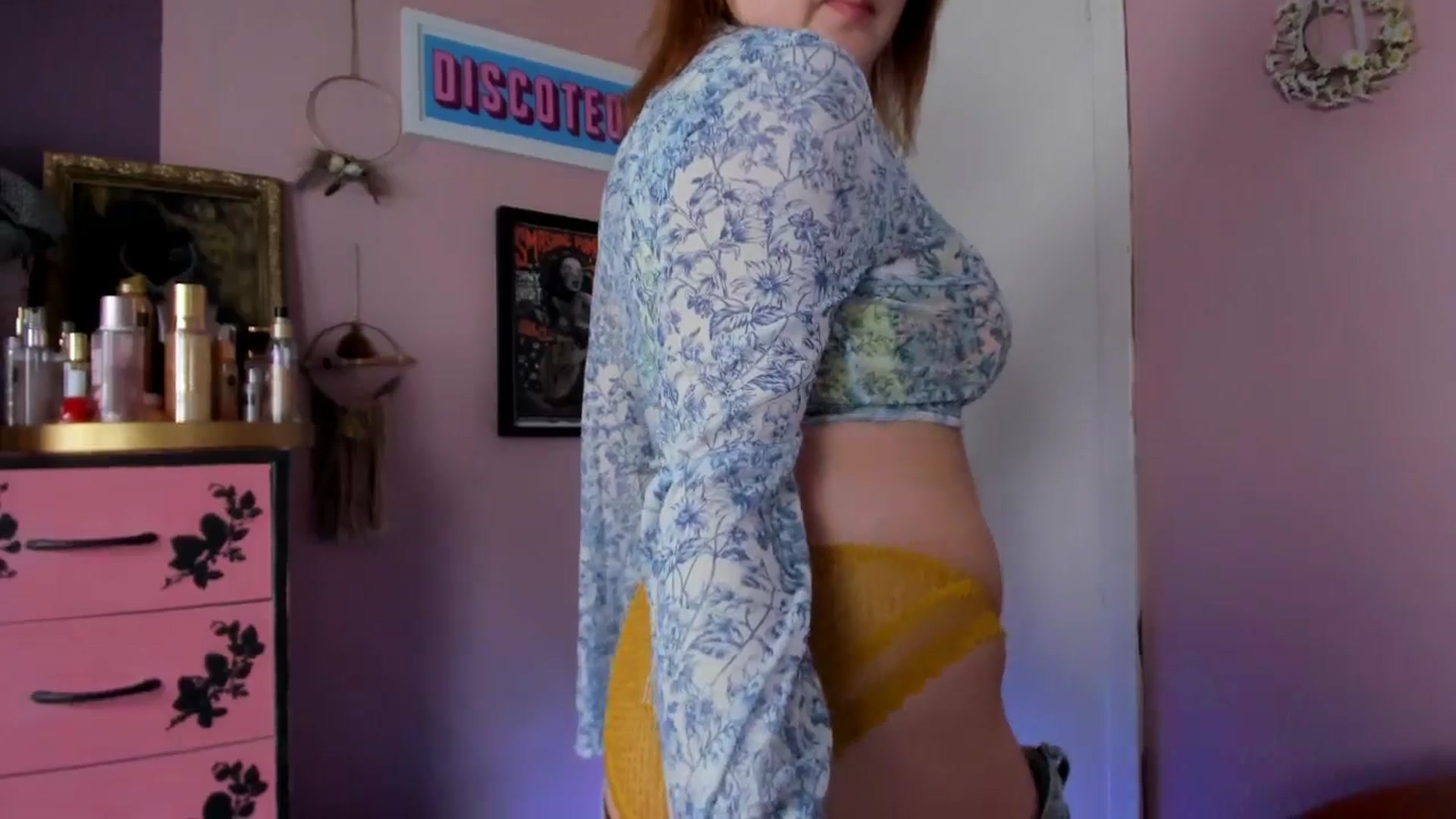 Gallery image thumbnail from MissMimiRose's myfreecams stream on, 06/17/2025, 21:55 image 2 of 20