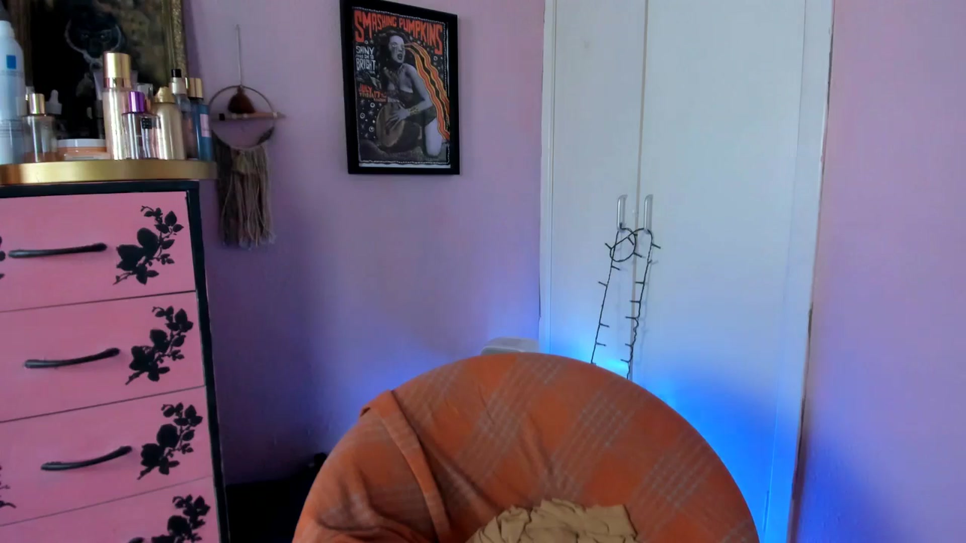 Gallery image thumbnail from MissMimiRose's myfreecams stream on, 06/27/2025, 13:23 image 19 of 20