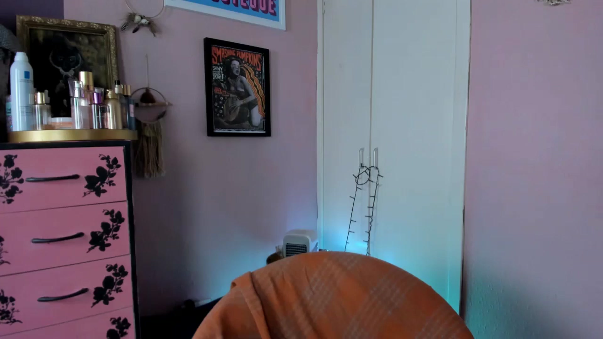 Gallery image thumbnail from MissMimiRose's myfreecams stream on, 06/27/2025, 13:23 image 6 of 20