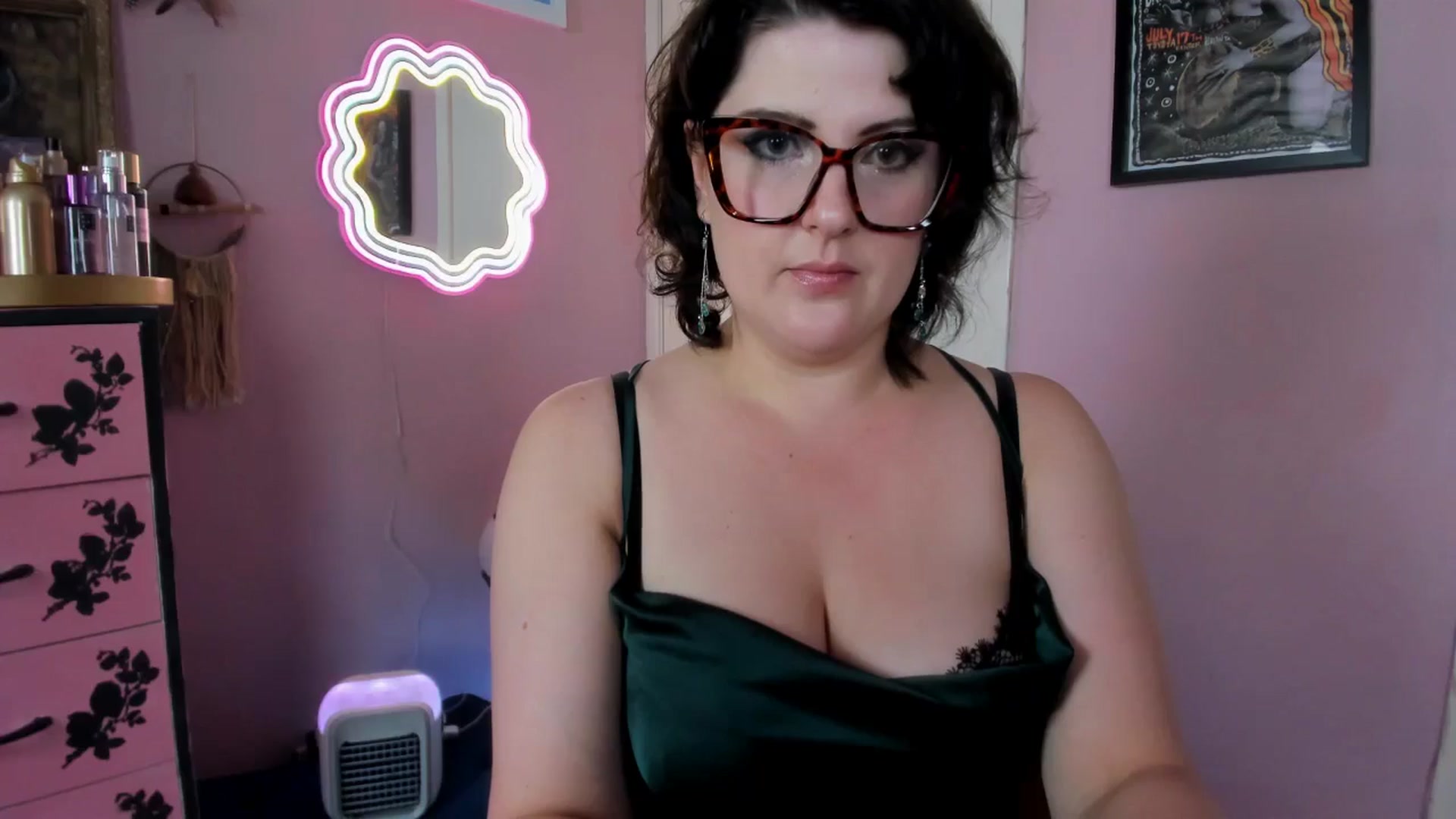 Gallery image thumbnail from MissMimiRose's myfreecams stream on, 06/30/2025, 21:28 image 14 of 20