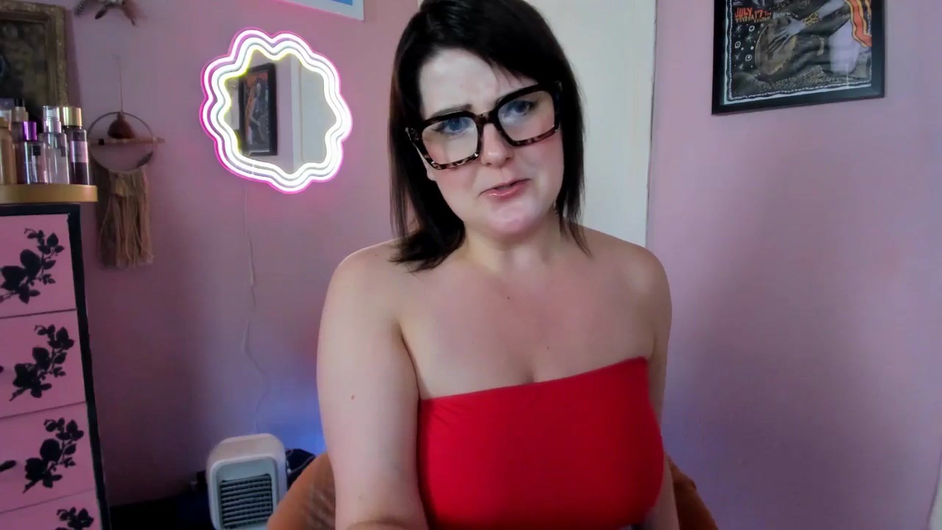 Gallery image thumbnail from MissMimiRose's myfreecams stream on, 07/02/2025, 21:05 image 20 of 20