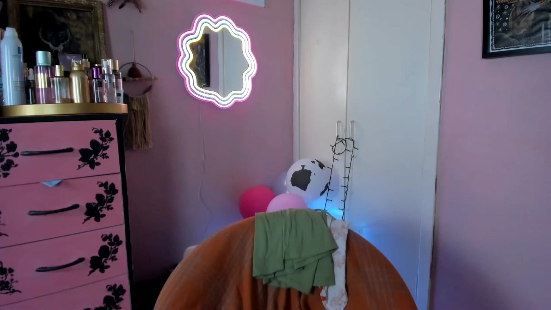 Gallery image thumbnail from MissMimiRose's myfreecams stream on, 07/04/2025, 20:17 image 18 of 20