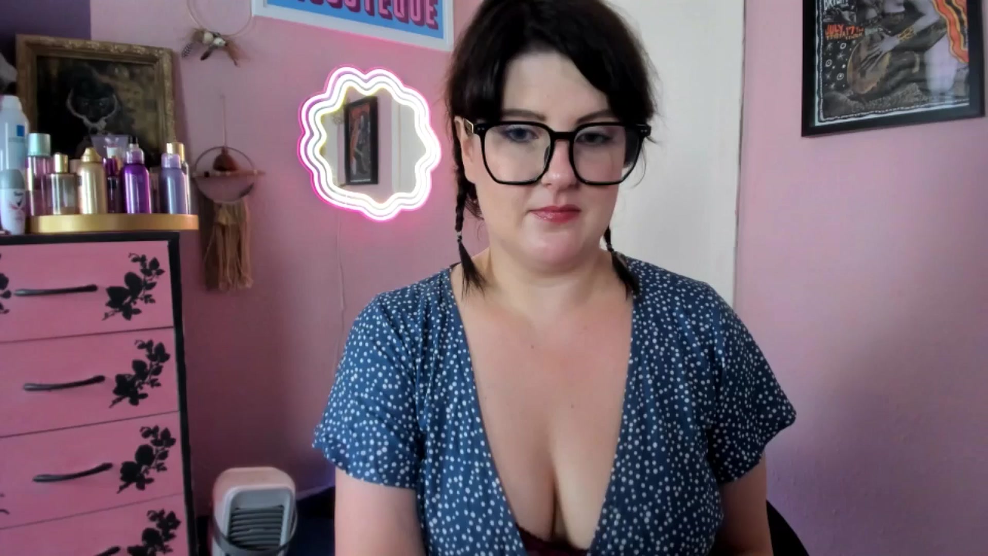 Gallery image thumbnail from MissMimiRose's myfreecams stream on, 07/12/2025, 12:03 image 19 of 20