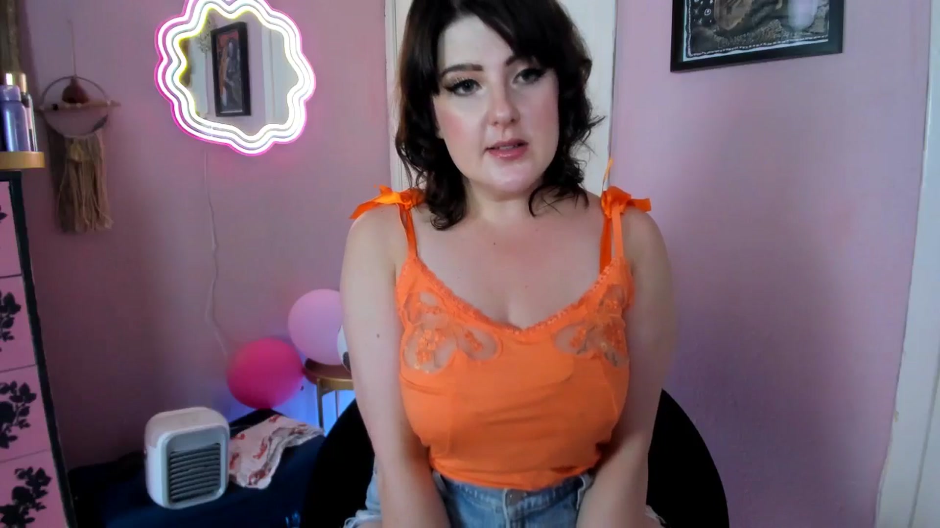 Gallery image thumbnail from MissMimiRose's myfreecams stream on, 07/14/2025, 14:52 image 3 of 20