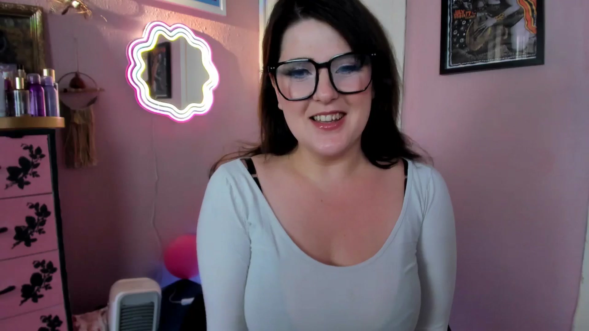 Gallery image thumbnail from MissMimiRose's myfreecams stream on, 07/18/2025, 22:08 image 5 of 20
