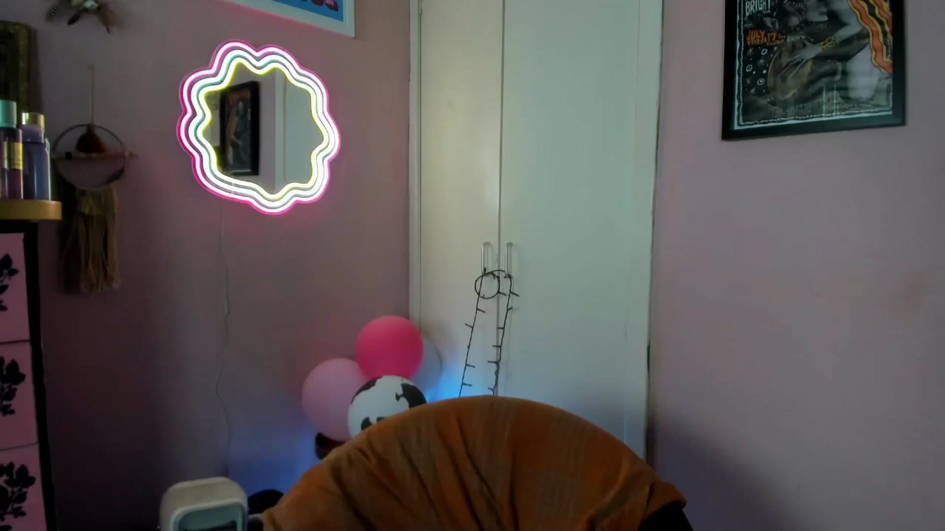 Gallery image thumbnail from MissMimiRose's myfreecams stream on, 07/29/2025, 19:50 image 14 of 20