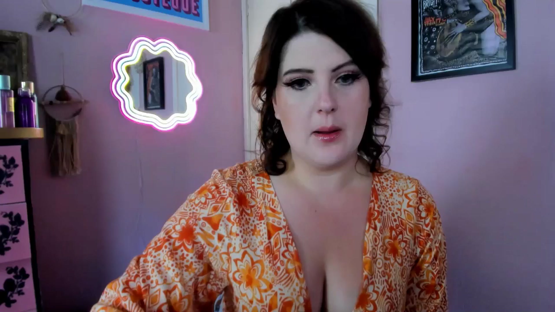 Gallery image thumbnail from MissMimiRose's myfreecams stream on, 08/06/2025, 21:01 image 1 of 20
