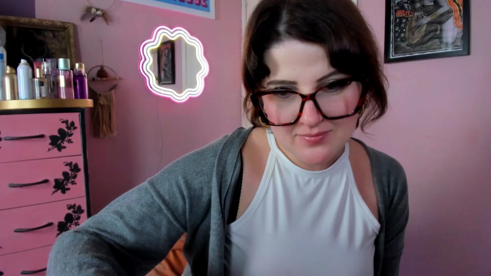 Gallery image thumbnail from MissMimiRose's myfreecams stream on, 08/09/2025, 14:07 image 13 of 20