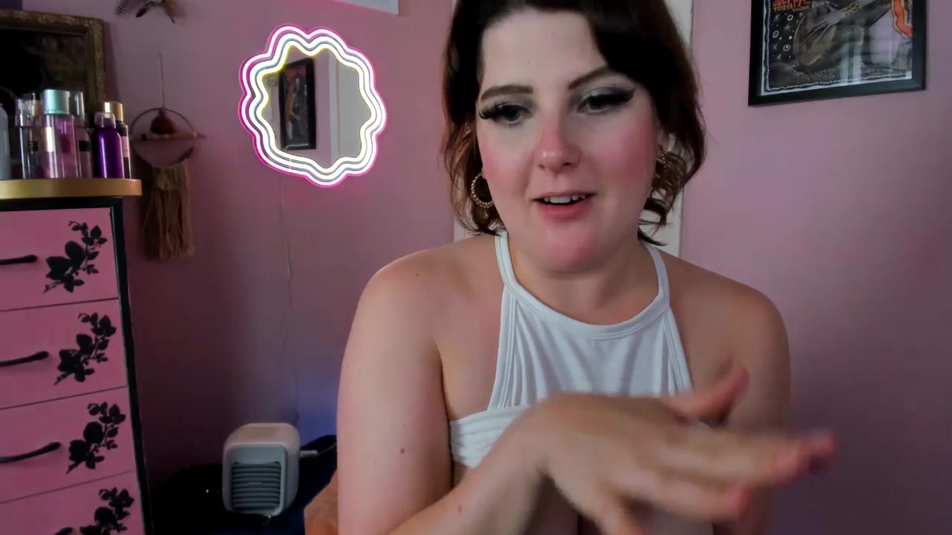 Gallery image thumbnail from MissMimiRose's myfreecams stream on, 08/09/2025, 15:30 image 16 of 20