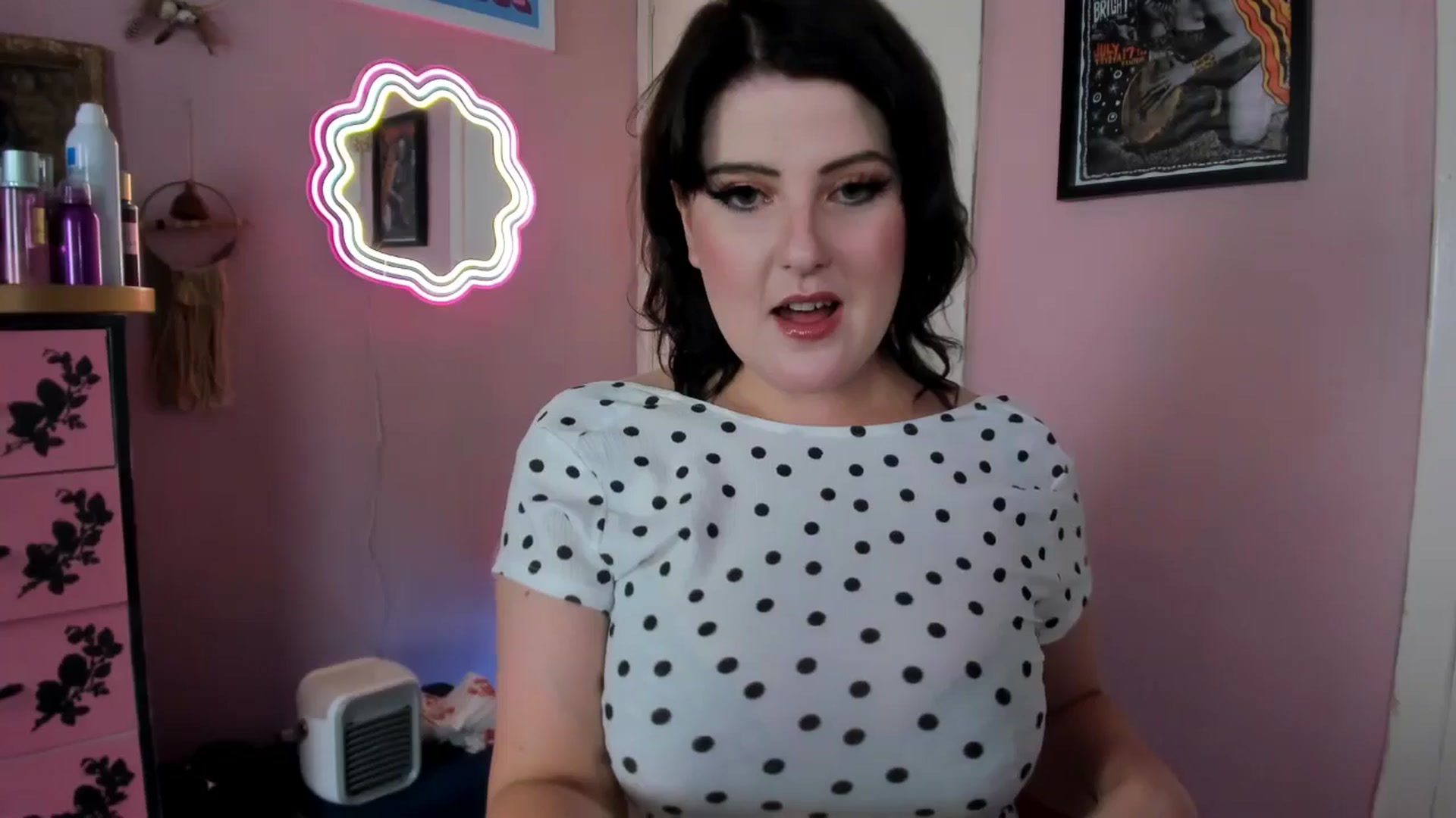 Gallery image thumbnail from MissMimiRose's myfreecams stream on, 08/15/2025, 22:57 image 3 of 20