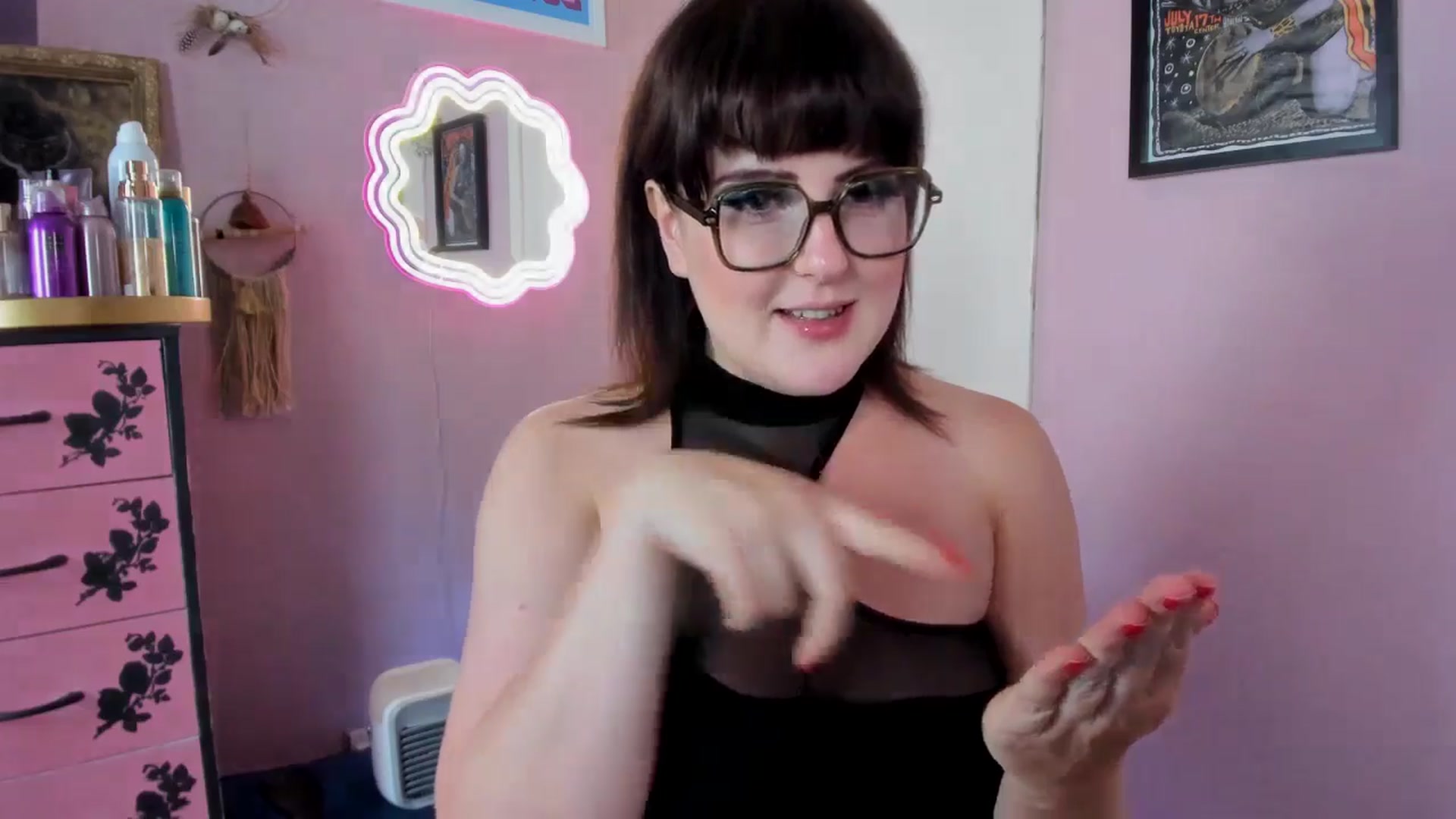 Gallery image thumbnail from MissMimiRose's myfreecams stream on, 08/22/2025, 20:41 image 16 of 20