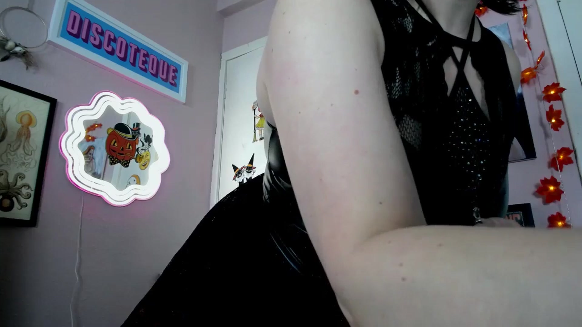 Gallery image thumbnail from MissMimiRose's myfreecams stream on, 10/03/2025, 22:53 image 2 of 20