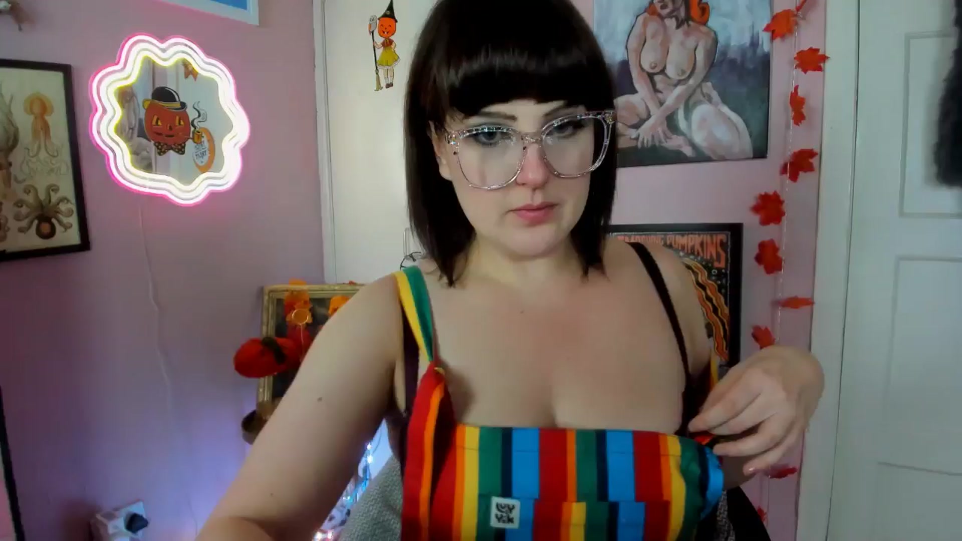 Gallery image thumbnail from MissMimiRose's myfreecams stream on, 10/04/2025, 15:57 image 1 of 20