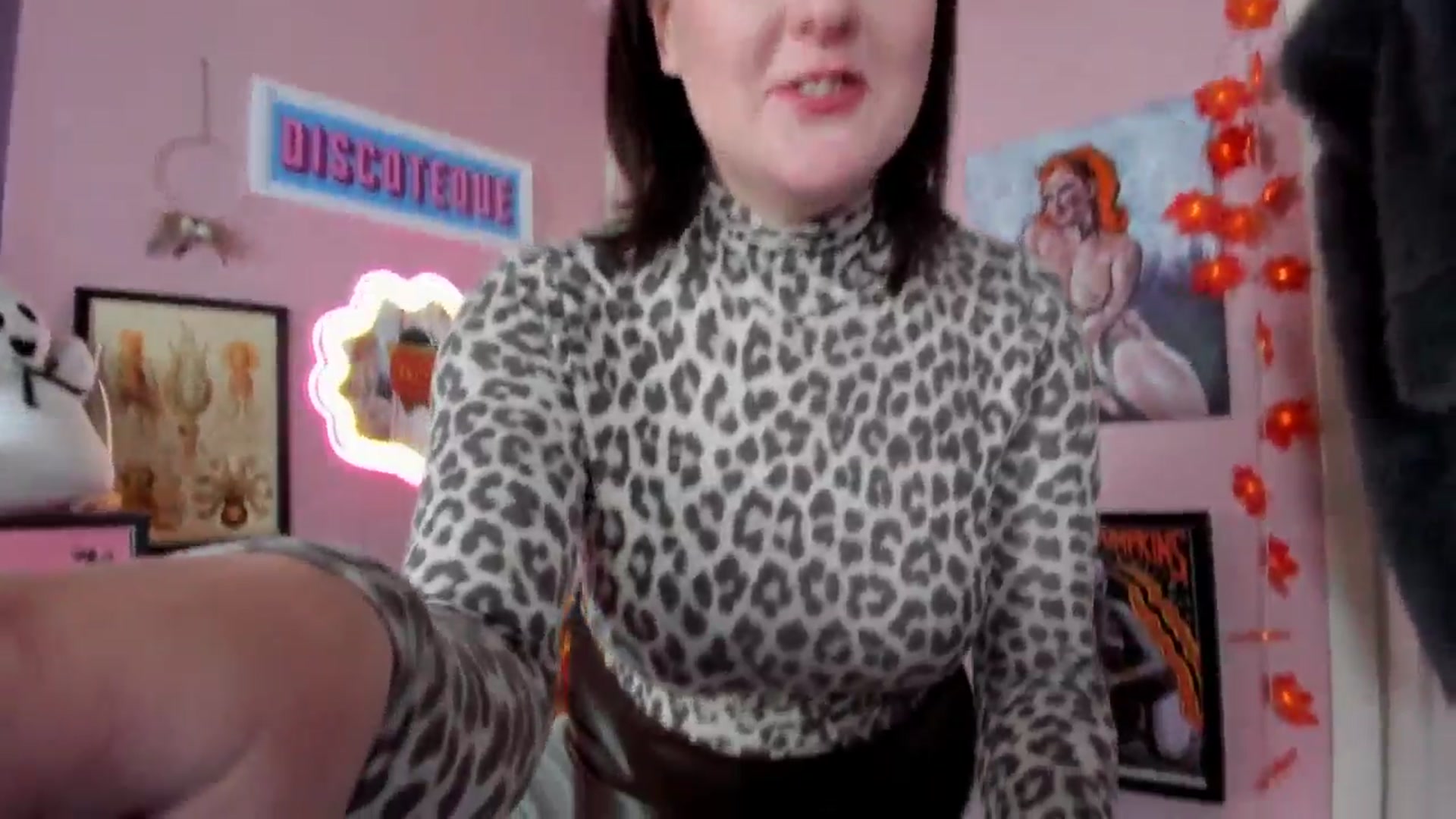 Gallery image thumbnail from MissMimiRose's myfreecams stream on, 10/05/2025, 14:46 image 5 of 20