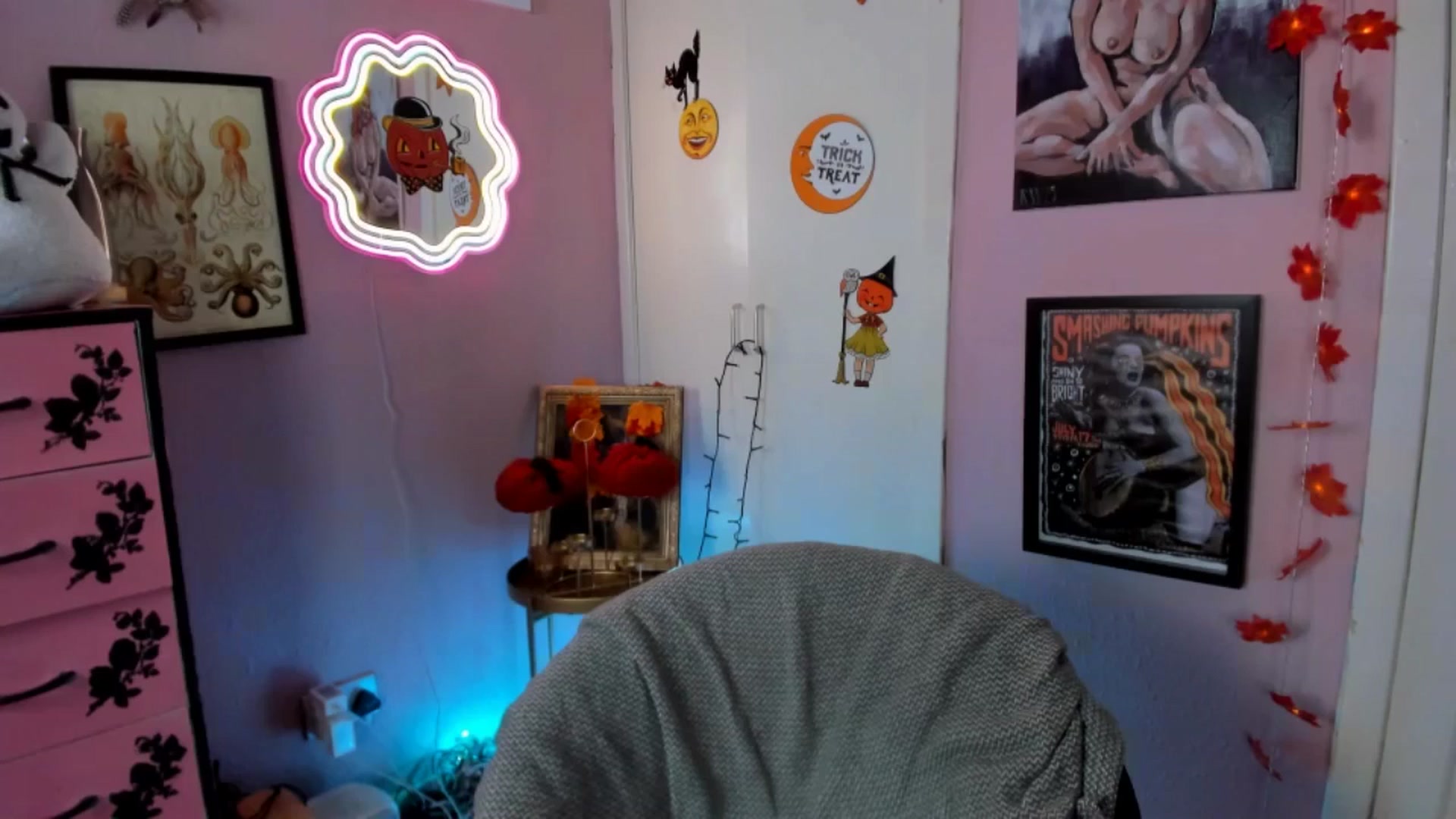 Gallery image thumbnail from MissMimiRose's myfreecams stream on, 10/05/2025, 14:46 image 11 of 20