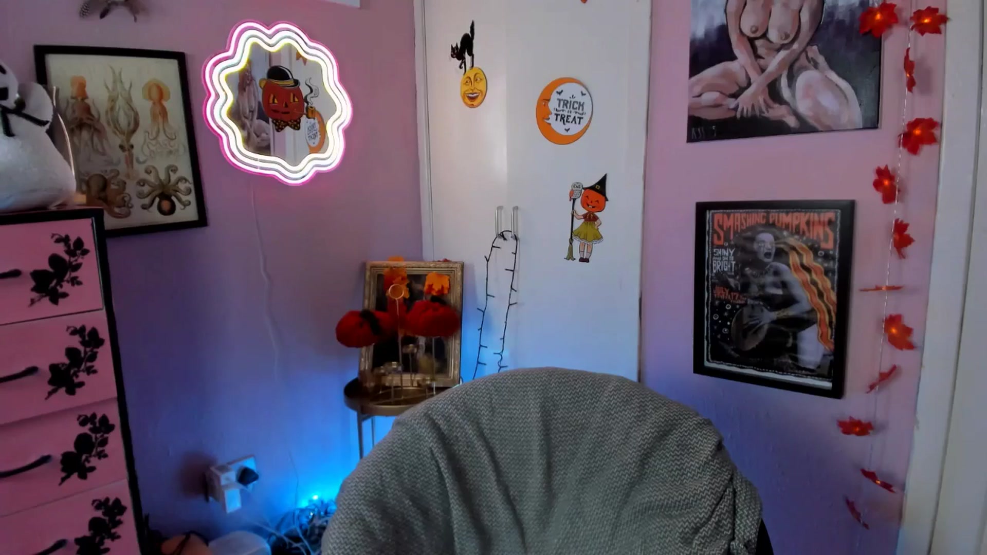 Gallery image thumbnail from MissMimiRose's myfreecams stream on, 10/05/2025, 14:46 image 12 of 20