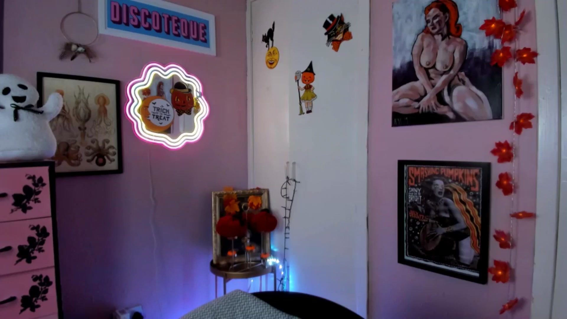 Gallery image thumbnail from MissMimiRose's myfreecams stream on, 10/14/2025, 21:55 image 15 of 20