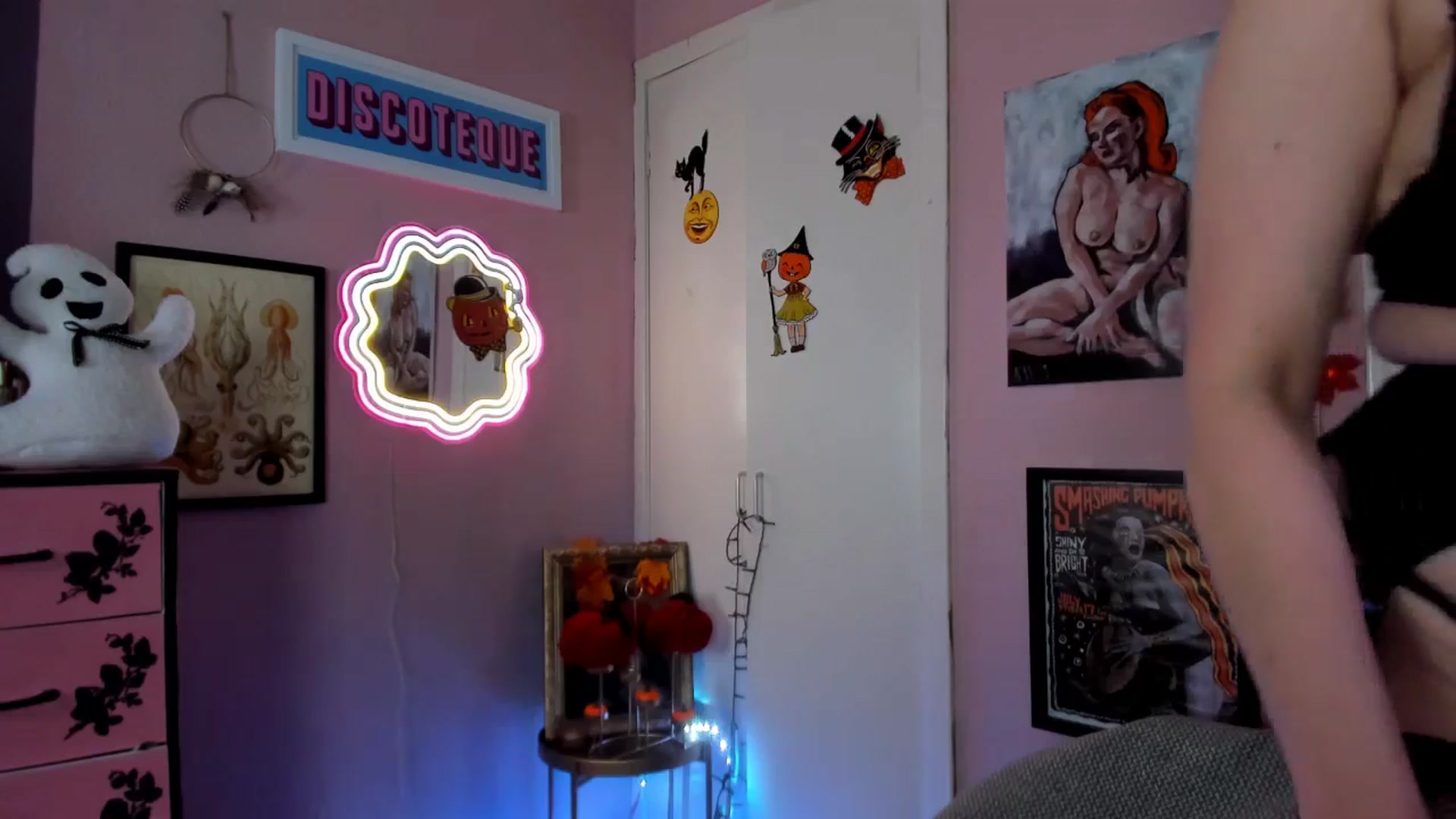 Gallery image thumbnail from MissMimiRose's myfreecams stream on, 10/16/2025, 22:38 image 14 of 20