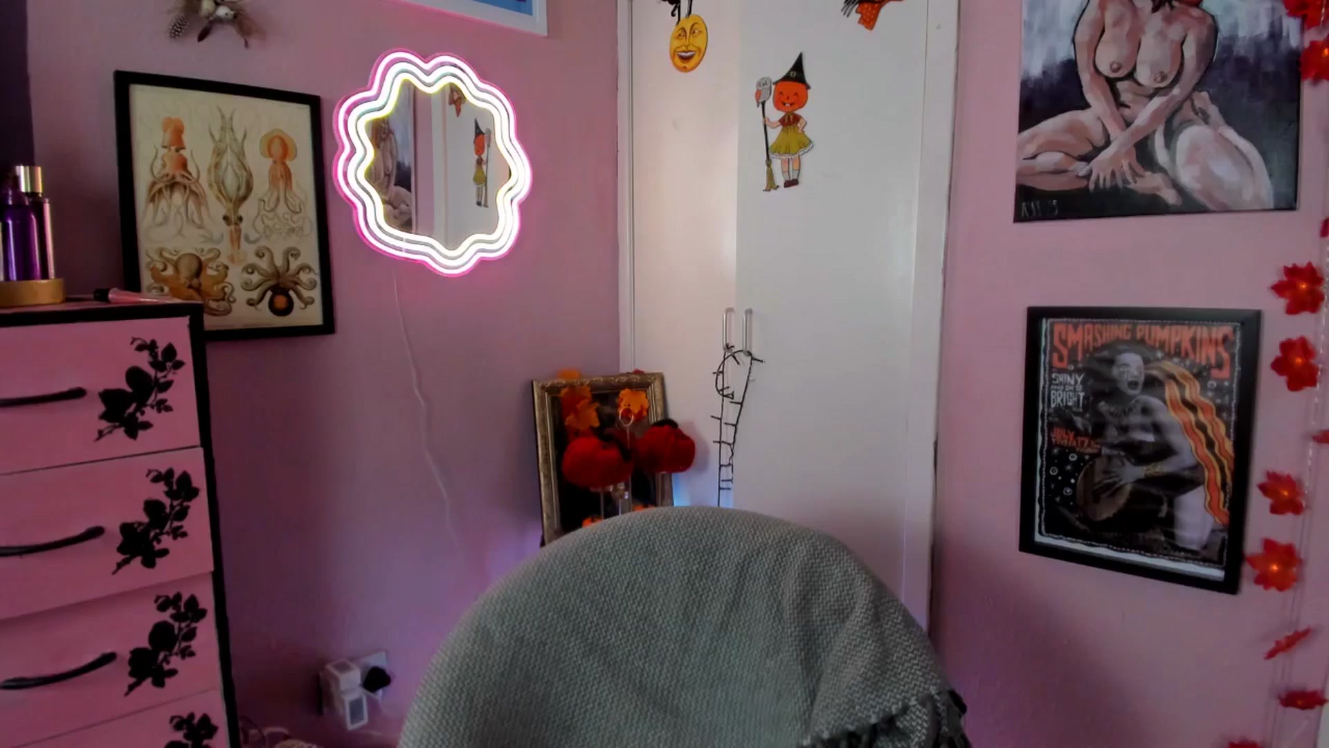 Gallery image thumbnail from MissMimiRose's myfreecams stream on, 11/02/2025, 16:42 image 19 of 20