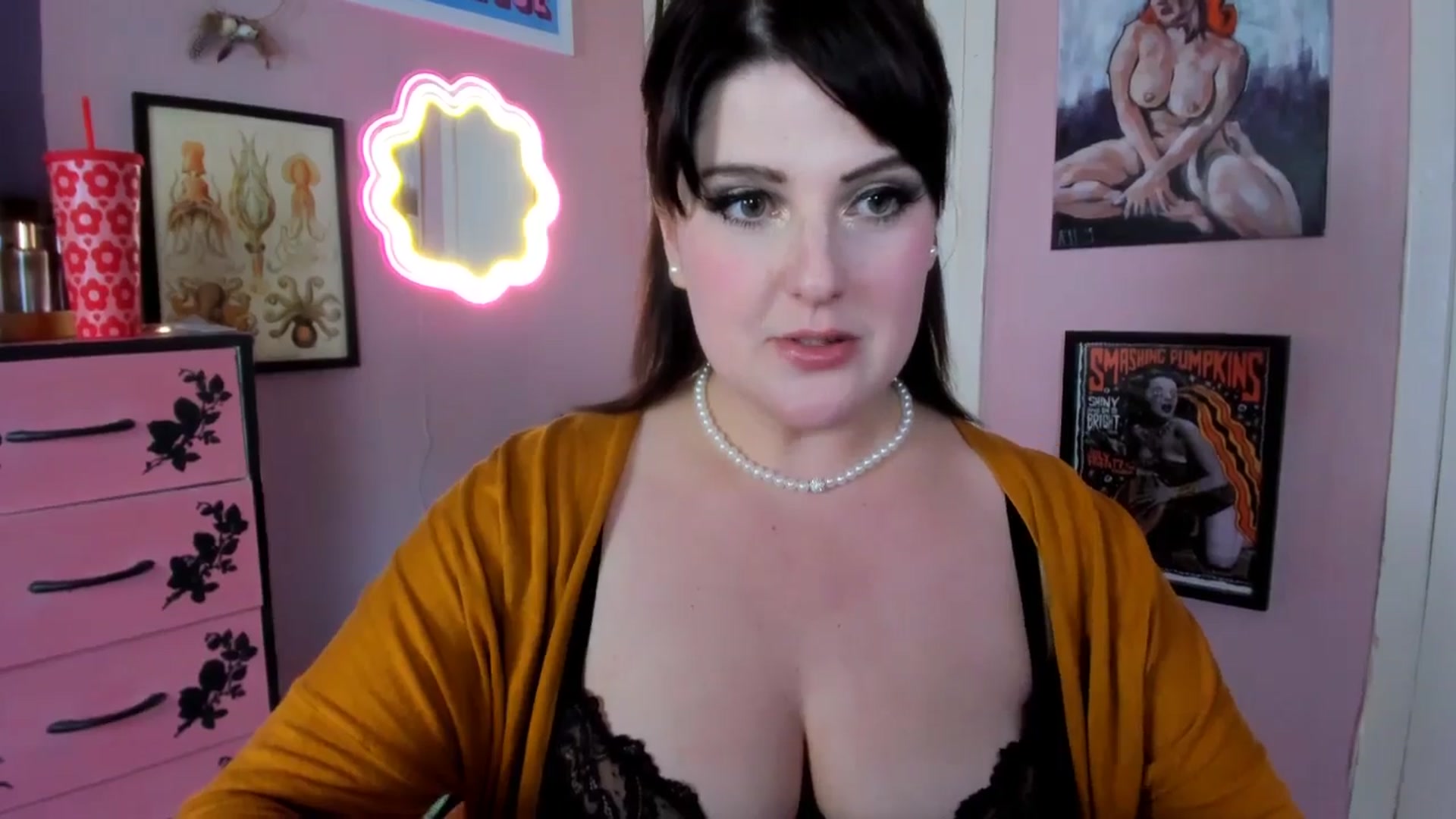 Gallery image thumbnail from MissMimiRose's myfreecams stream on, 11/21/2025, 21:21 image 10 of 20