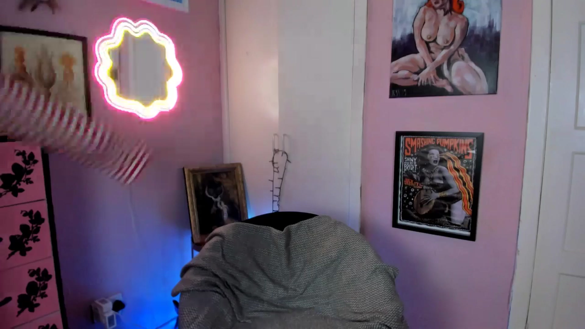 Gallery image thumbnail from MissMimiRose's myfreecams stream on, 12/08/2025, 22:17 image 12 of 20