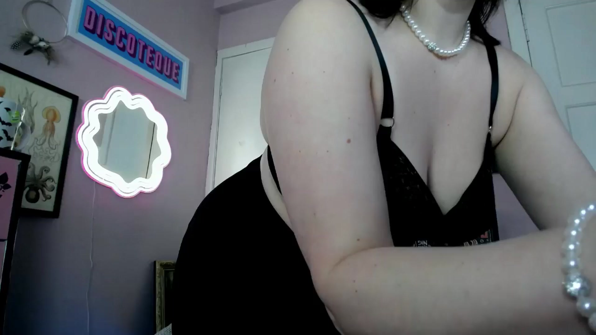 Gallery image thumbnail from MissMimiRose's myfreecams stream on, 12/14/2025, 13:49 image 18 of 20