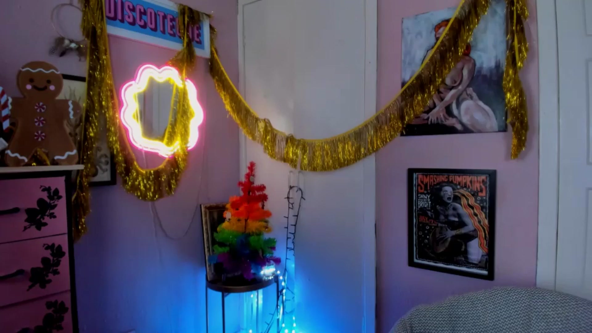 Gallery image thumbnail from MissMimiRose's myfreecams stream on, 12/23/2025, 21:09 image 15 of 20