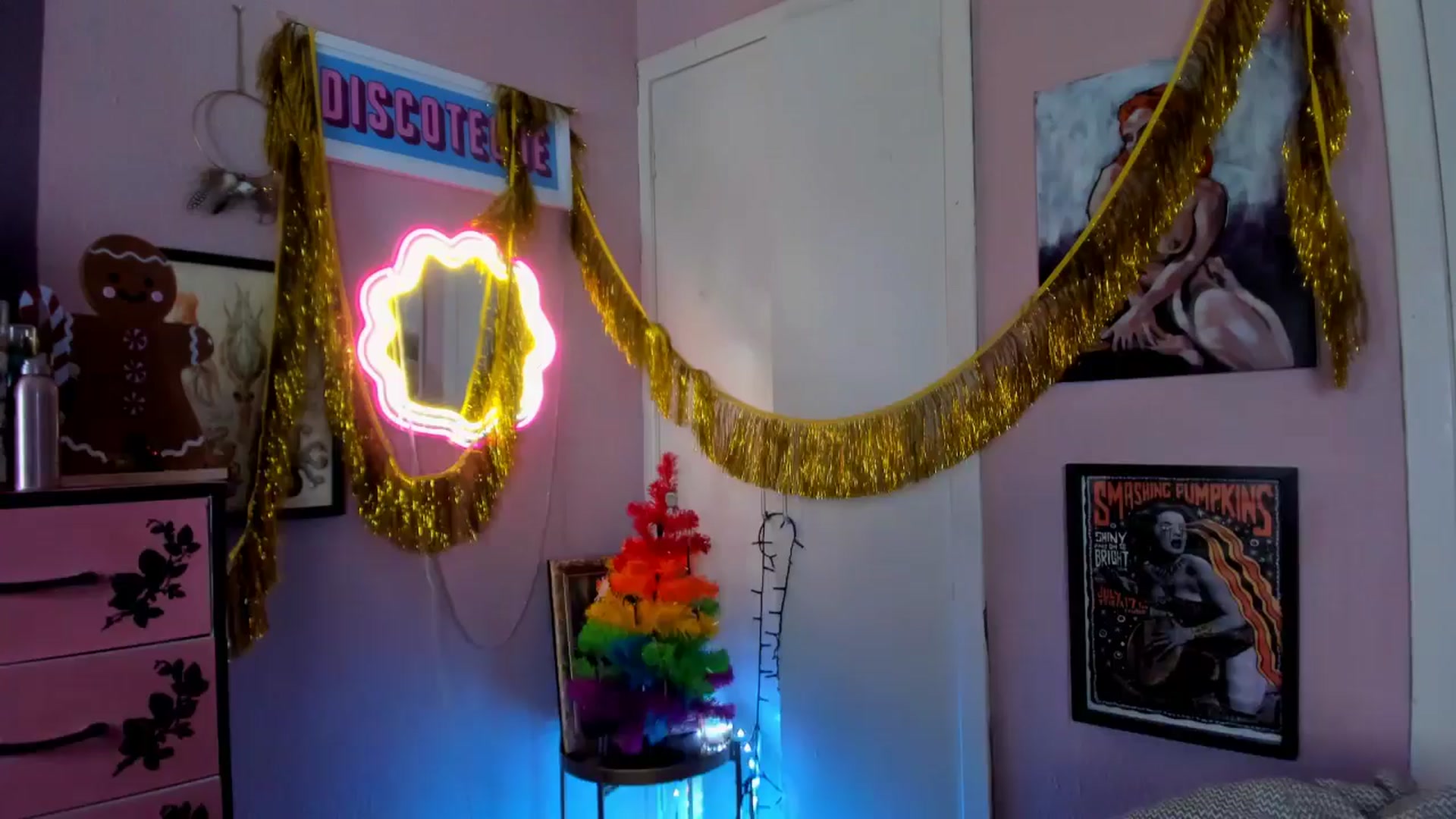 Gallery image thumbnail from MissMimiRose's myfreecams stream on, 12/30/2025, 22:15 image 16 of 20
