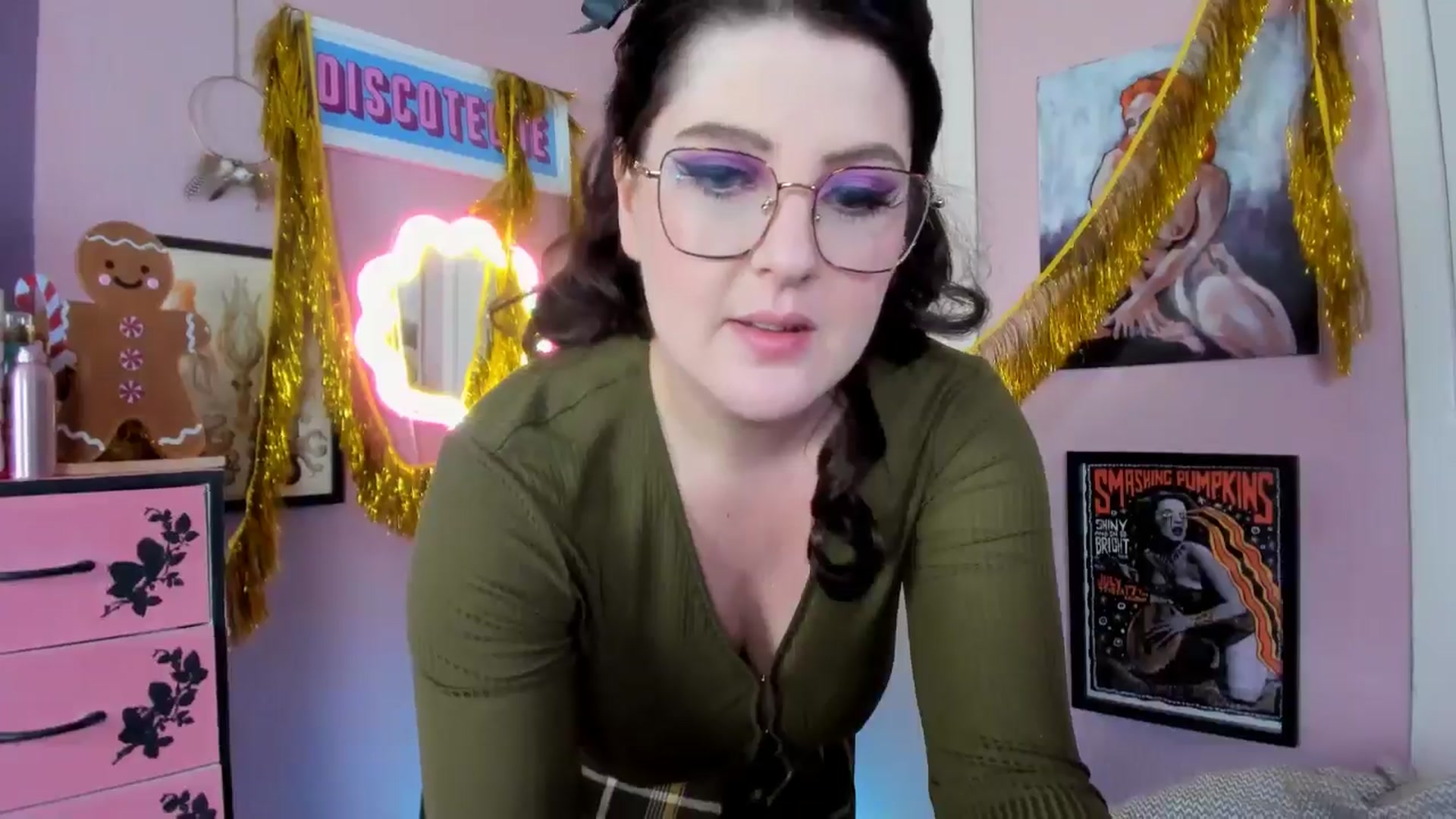 Gallery image thumbnail from MissMimiRose's myfreecams stream on, 12/30/2025, 22:15 image 15 of 20