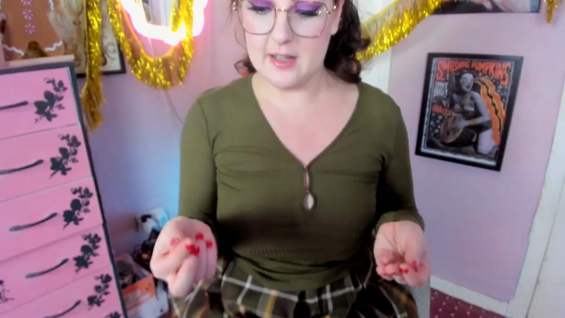Gallery image thumbnail from MissMimiRose's myfreecams stream on, 12/30/2025, 22:15 image 11 of 20