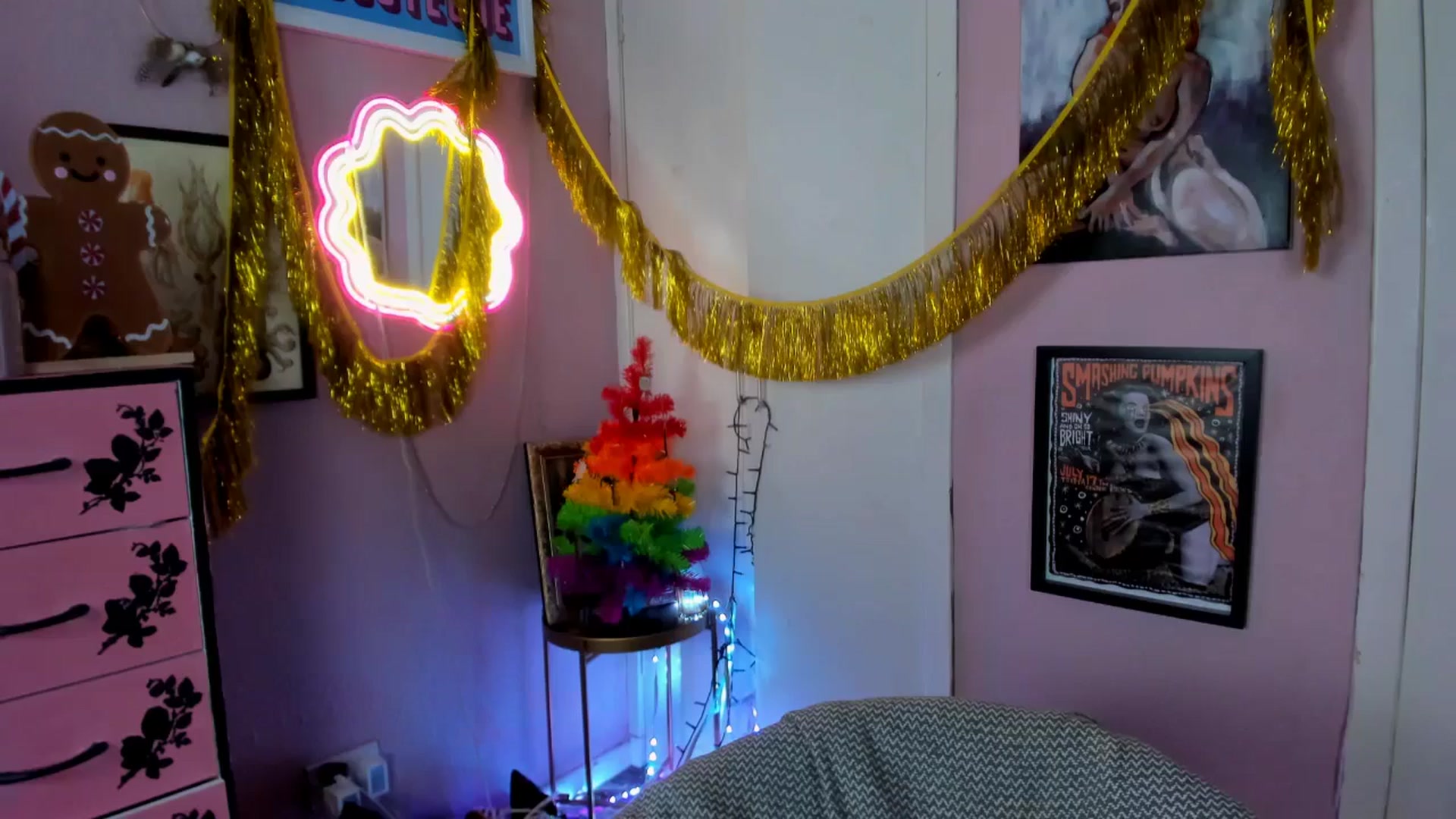 Gallery image thumbnail from MissMimiRose's myfreecams stream on, 12/30/2025, 23:01 image 13 of 20