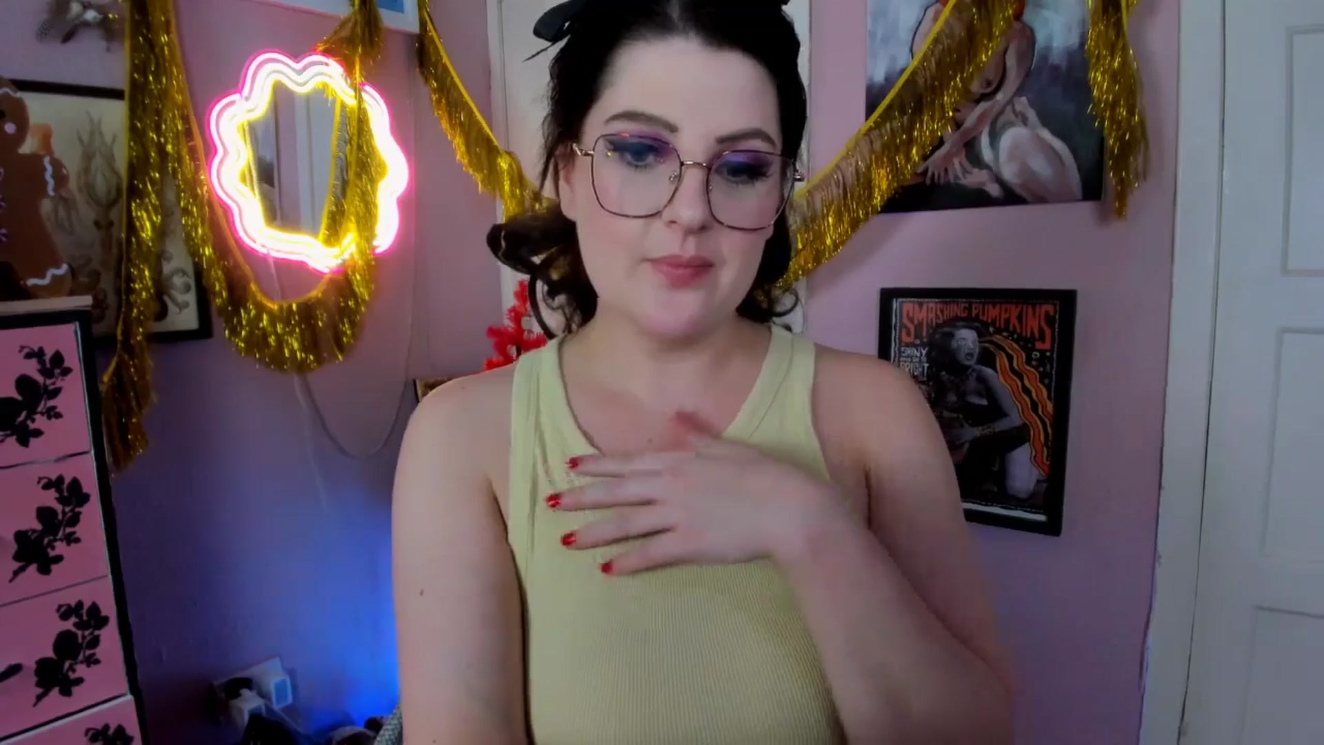 Gallery image thumbnail from MissMimiRose's myfreecams stream on, 12/31/2025, 24:22 image 17 of 20