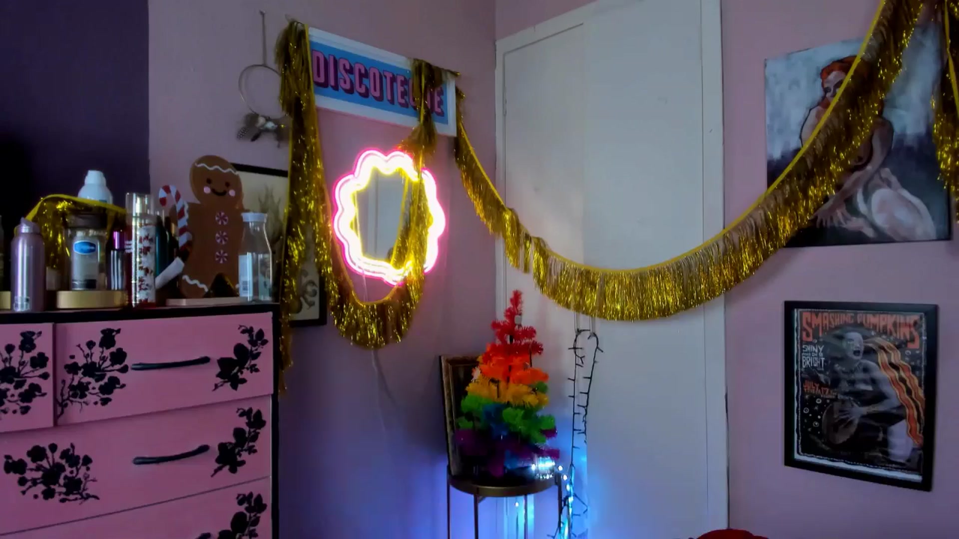 Gallery image thumbnail from MissMimiRose's myfreecams stream on, 01/03/2026, 18:02 image 12 of 20