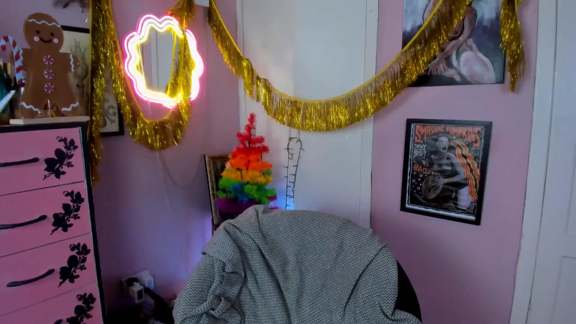 Gallery image thumbnail from MissMimiRose's myfreecams stream on, 01/04/2026, 14:20 image 11 of 20
