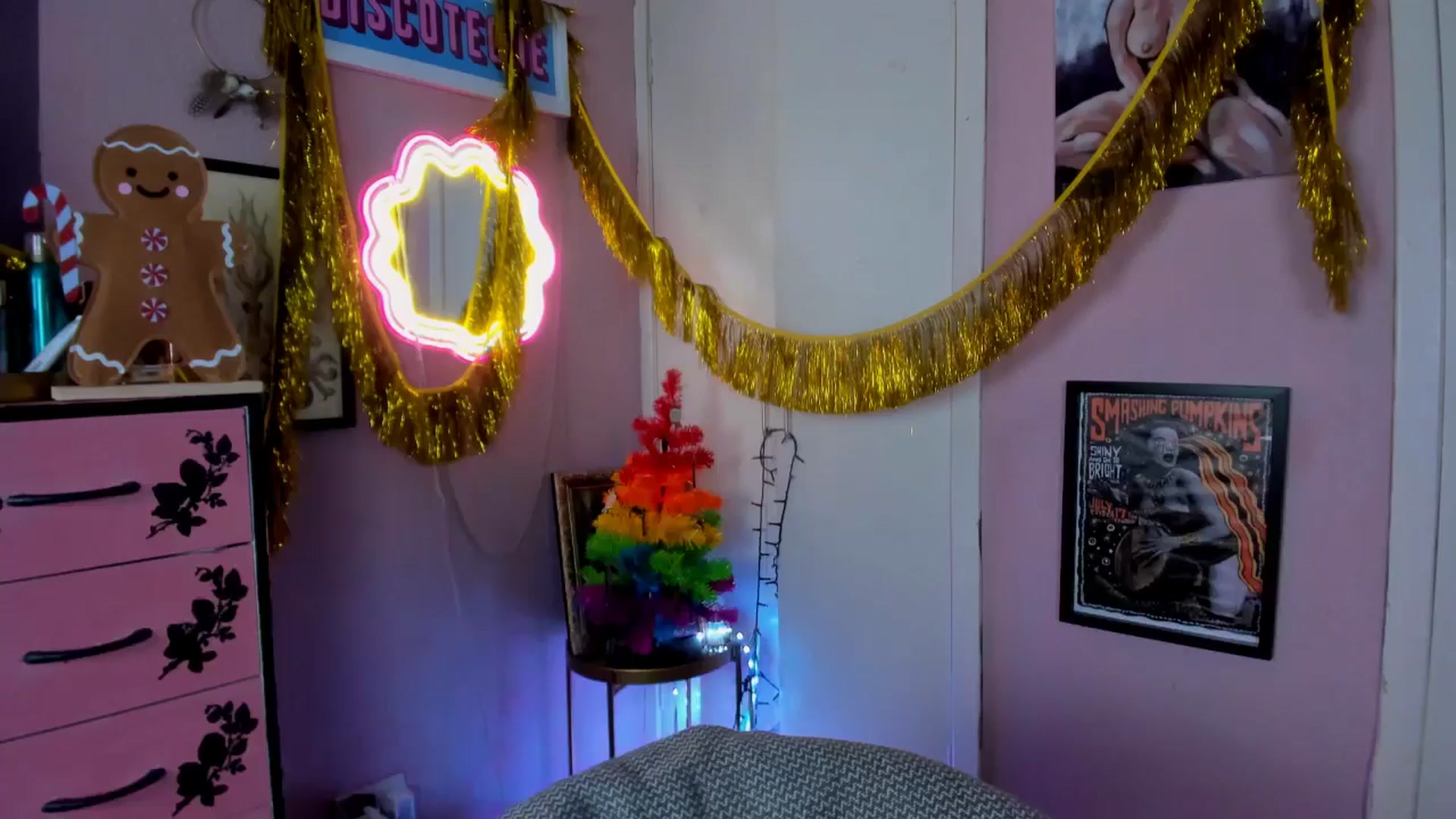 Gallery image thumbnail from MissMimiRose's myfreecams stream on, 01/05/2026, 15:09 image 12 of 20