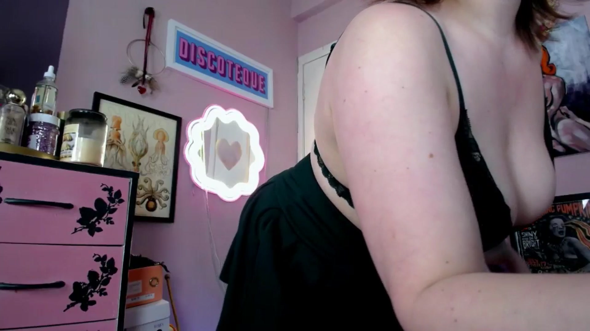 Gallery image thumbnail from MissMimiRose's myfreecams stream on, 04/14/2026, 21:20 image 3 of 20