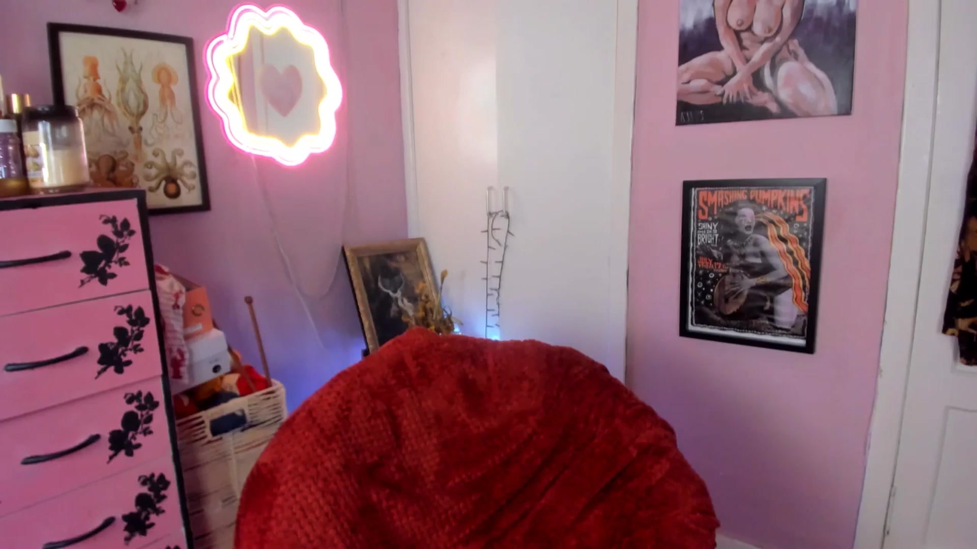 Gallery image thumbnail from MissMimiRose's myfreecams stream on, 04/18/2026, 17:00 image 14 of 20