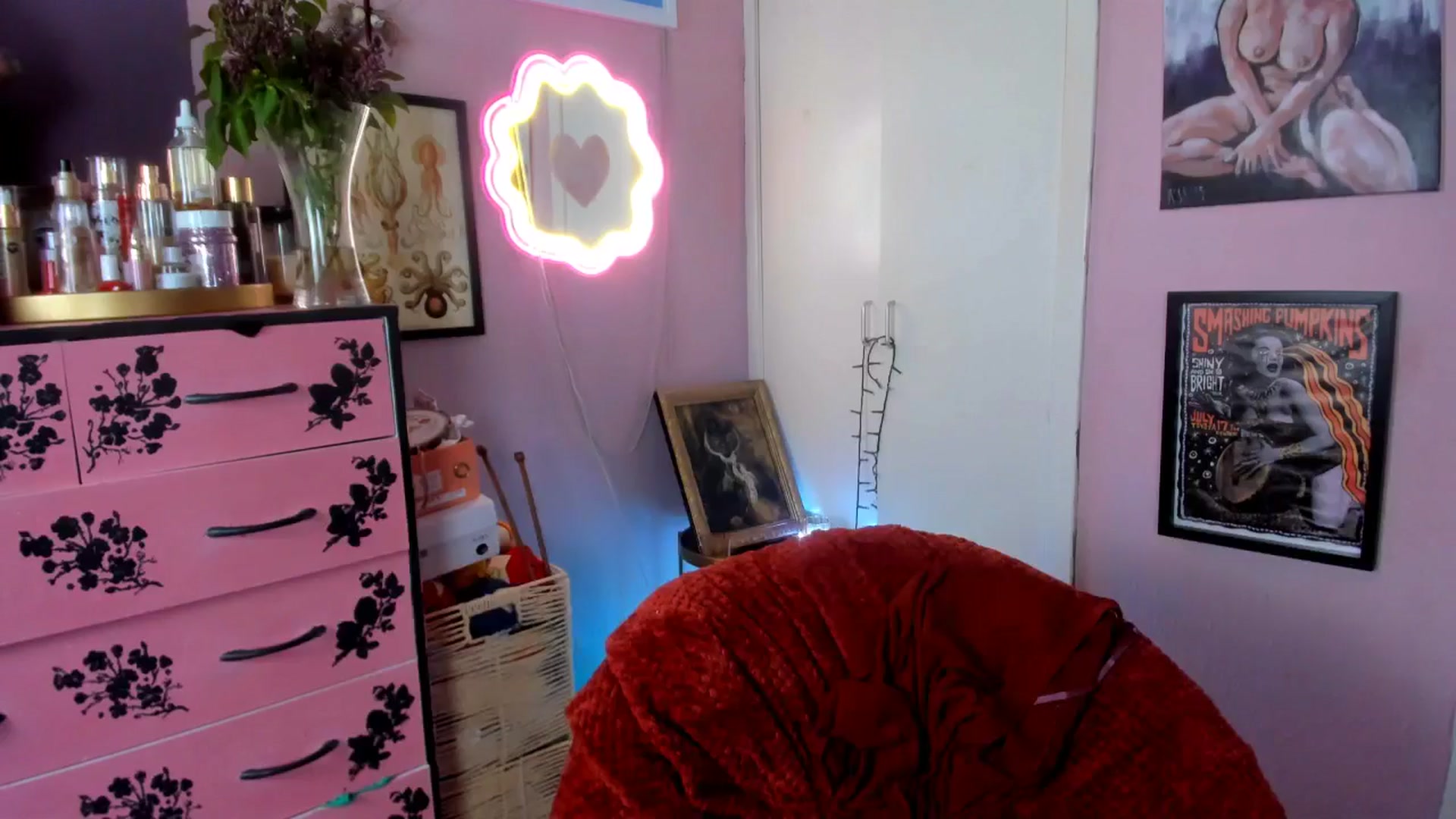 Gallery image thumbnail from MissMimiRose's myfreecams stream on, 04/26/2026, 13:37 image 15 of 20