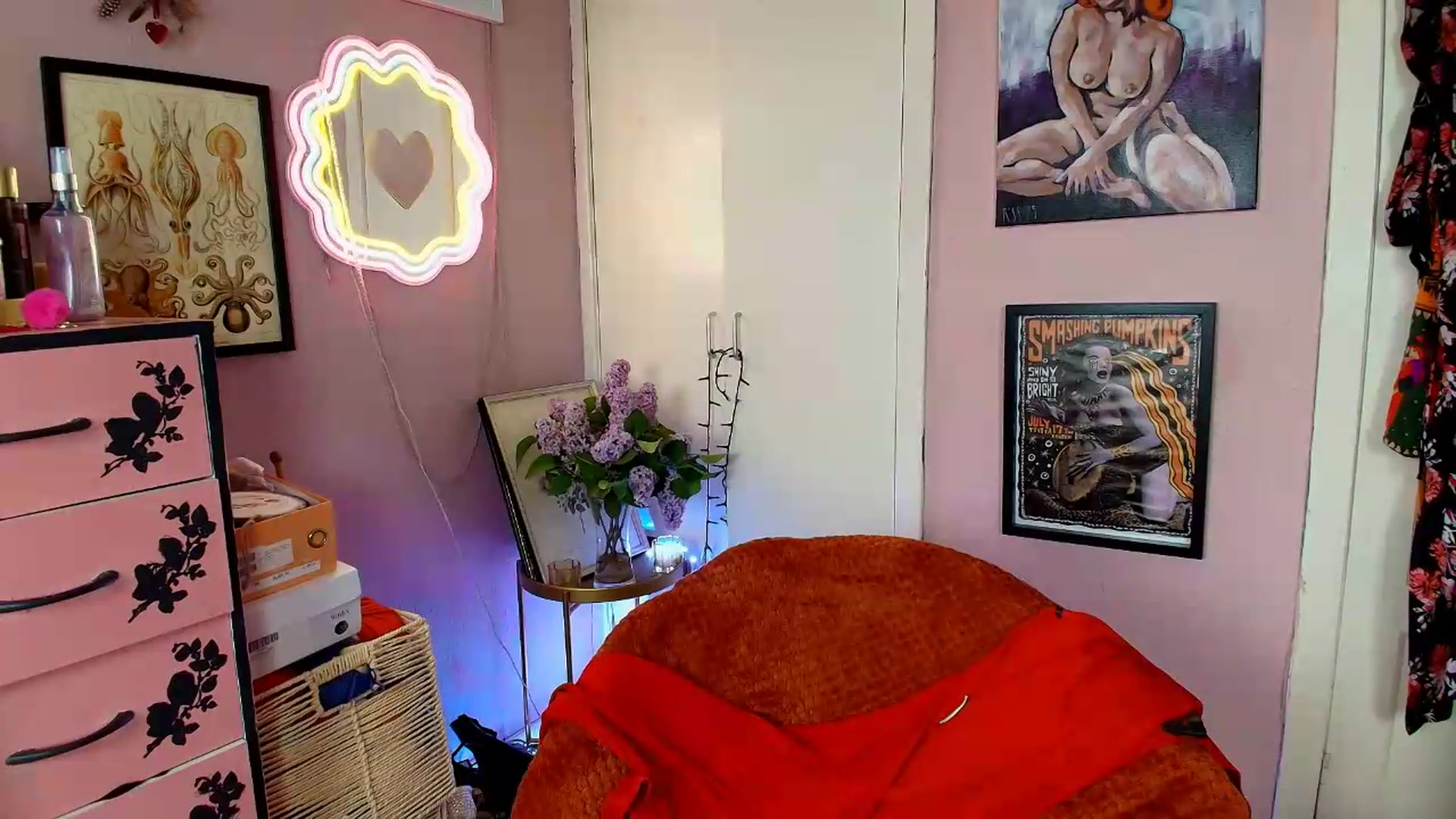 Gallery image thumbnail from MissMimiRose's myfreecams stream on, 05/17/2026, 13:05 image 11 of 20