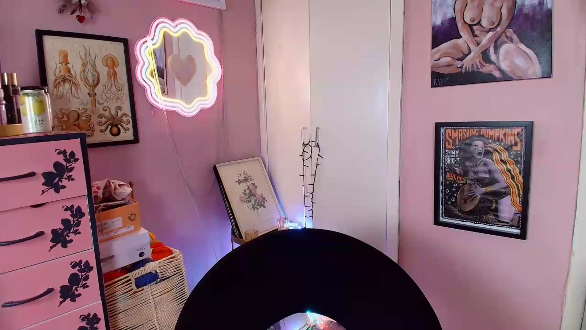 Gallery image thumbnail from MissMimiRose's myfreecams stream on, 05/23/2026, 20:41 image 15 of 20