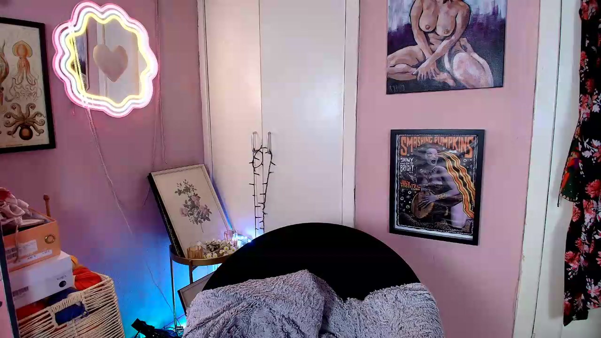 Gallery image thumbnail from MissMimiRose's myfreecams stream on, 05/27/2026, 22:17 image 18 of 20