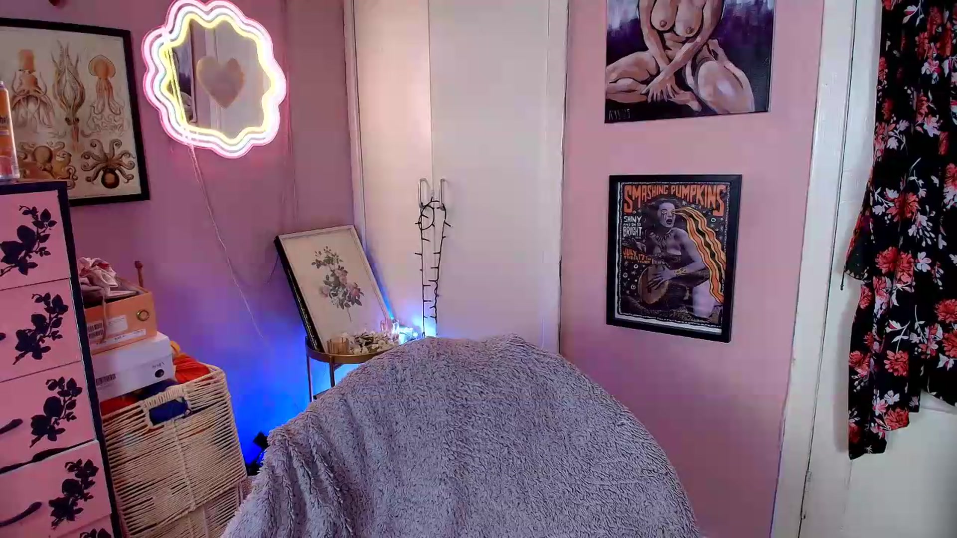Gallery image thumbnail from MissMimiRose's myfreecams stream on, 05/28/2026, 21:56 image 14 of 20