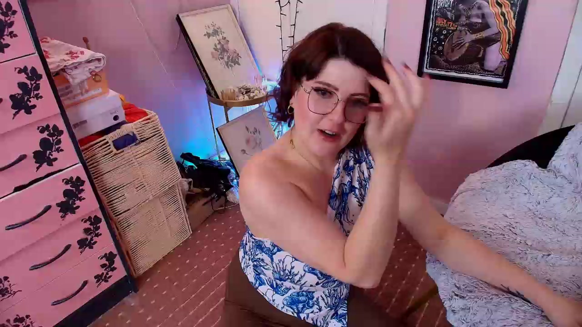 Gallery image thumbnail from MissMimiRose's myfreecams stream on, 06/09/2026, 20:29 image 1 of 20