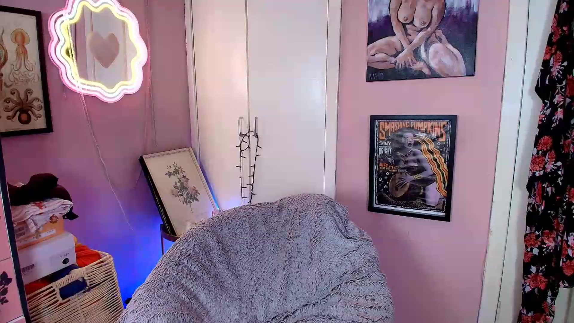 Gallery image thumbnail from MissMimiRose's myfreecams stream on, 06/20/2026, 22:16 image 13 of 20