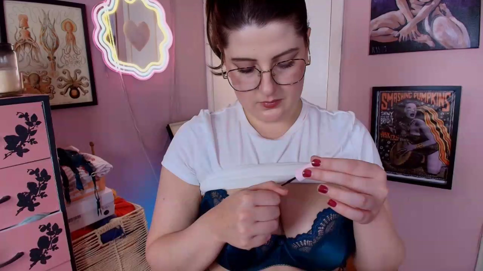Gallery image thumbnail from MissMimiRose's myfreecams stream on, 06/28/2026, 12:53 image 4 of 20