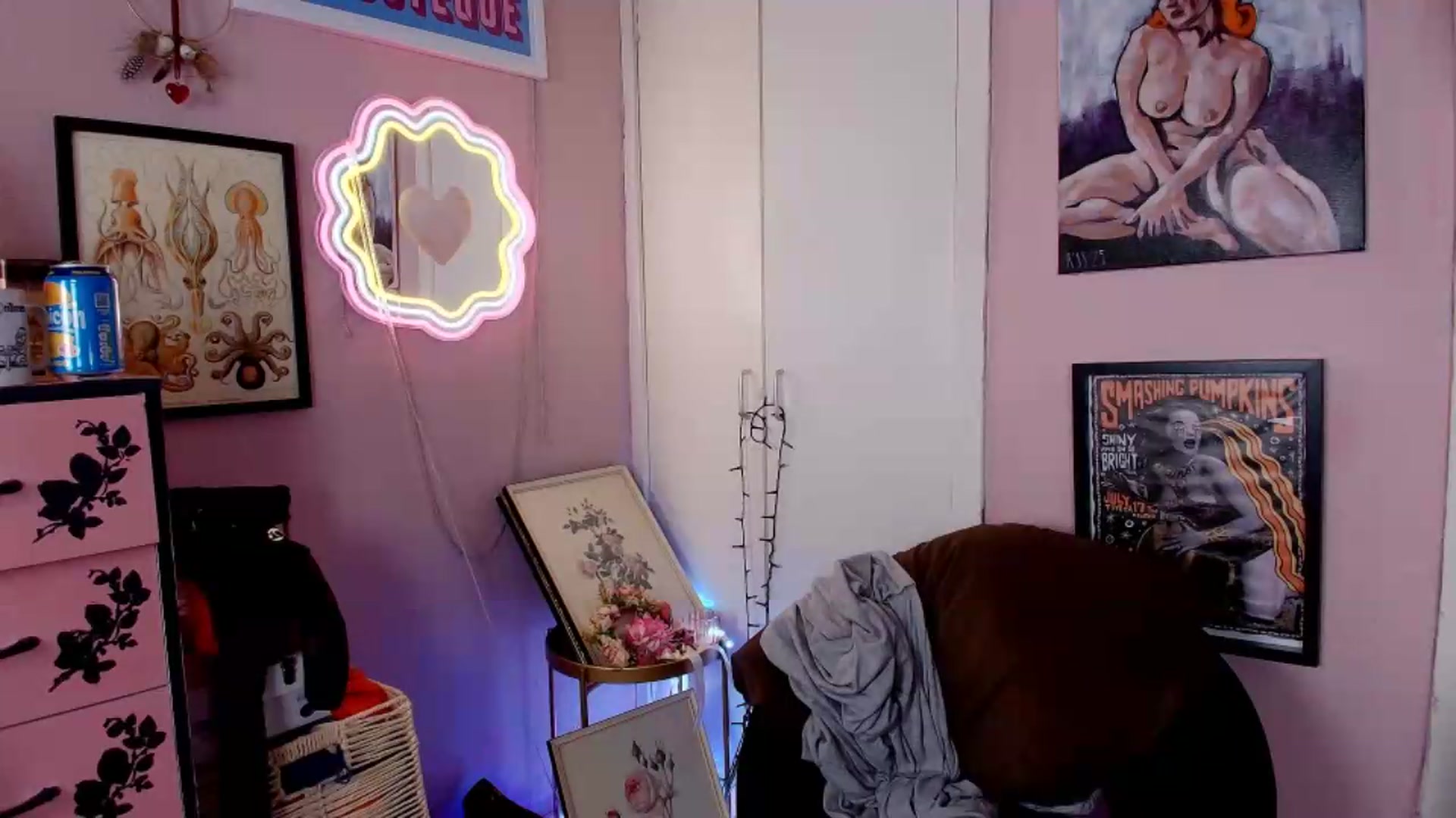 Gallery image thumbnail from MissMimiRose's myfreecams stream on, 08/09/2026, 16:25 image 18 of 20