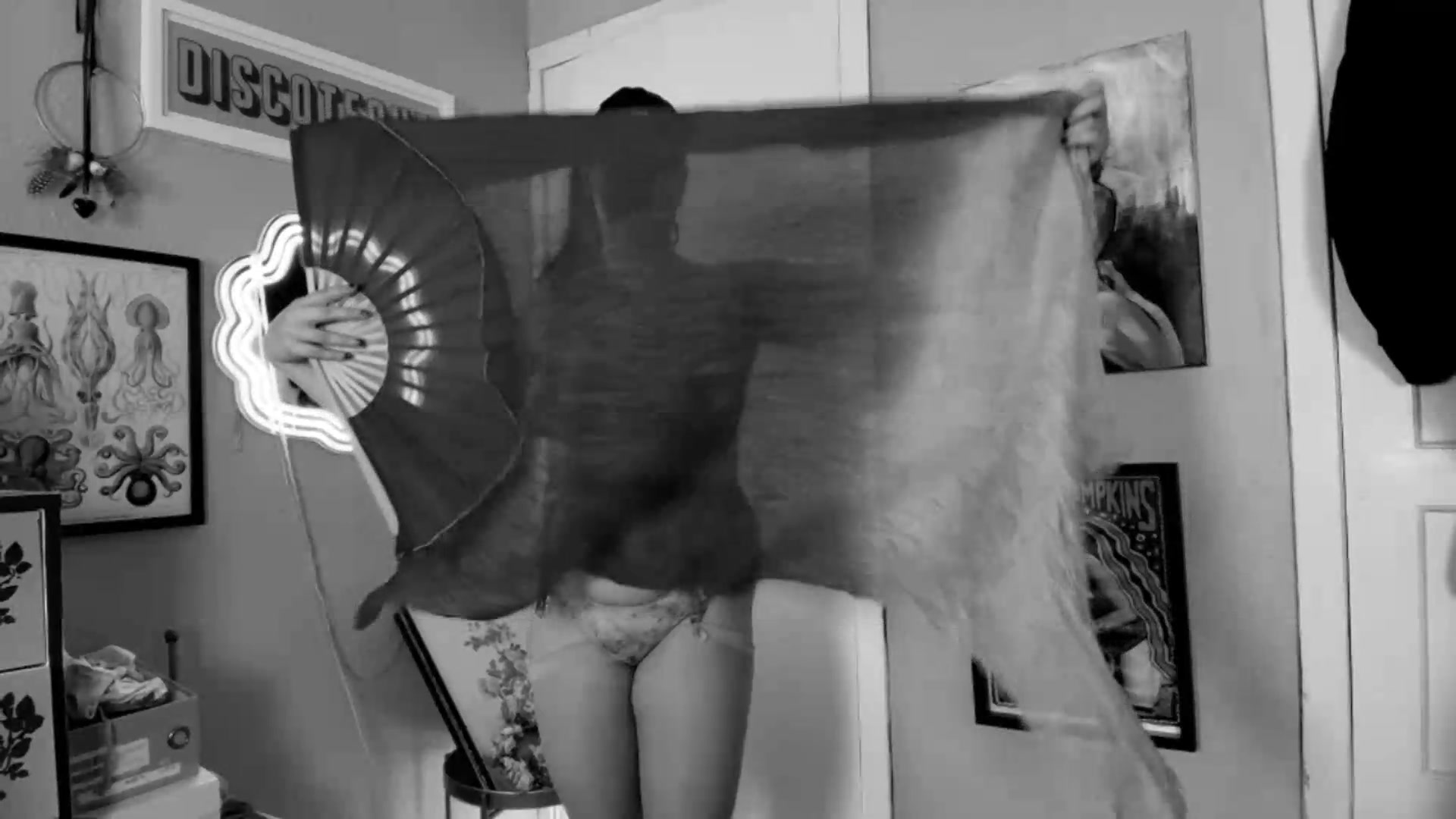 Gallery image thumbnail from MissMimiRose's myfreecams stream on, 08/11/2026, 24:24 image 14 of 20